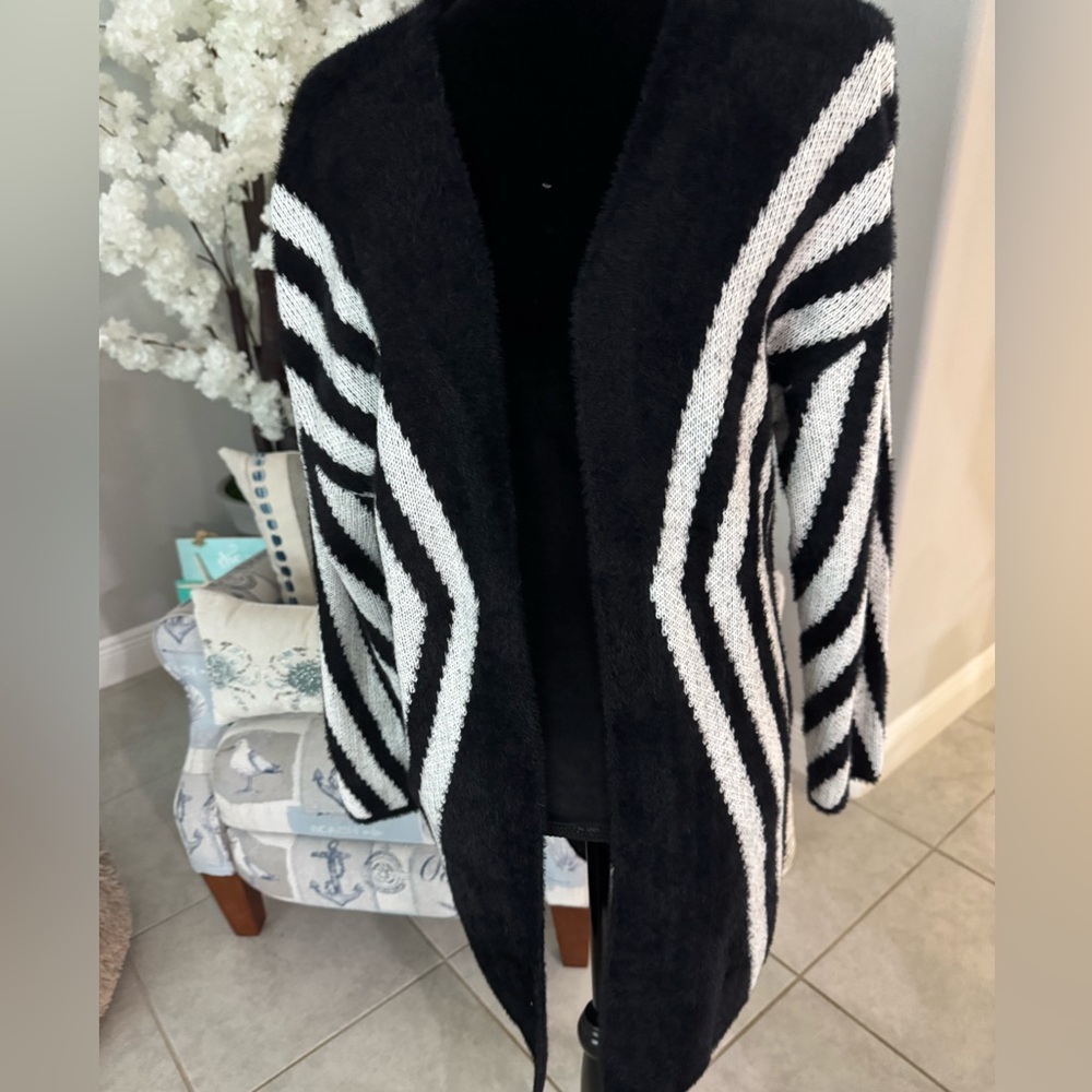 Black and White Striped Women's Sweater